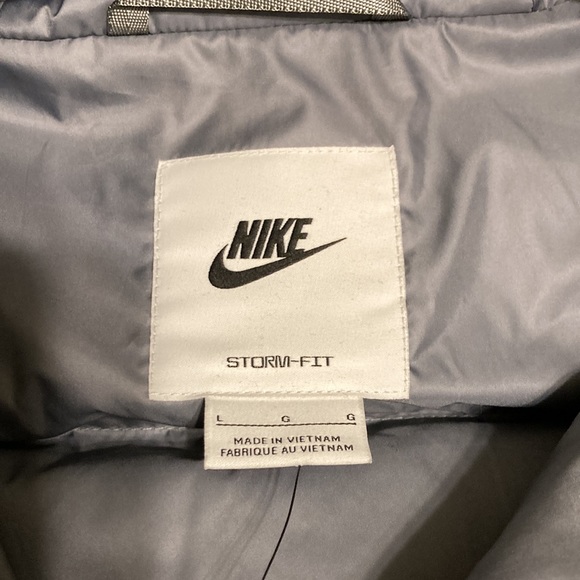 NWT Nike Sportswear Storm-FIT Windrunner Men’s PRIMALOFT - Smoke grey/Light bone - Picture 15 of 16